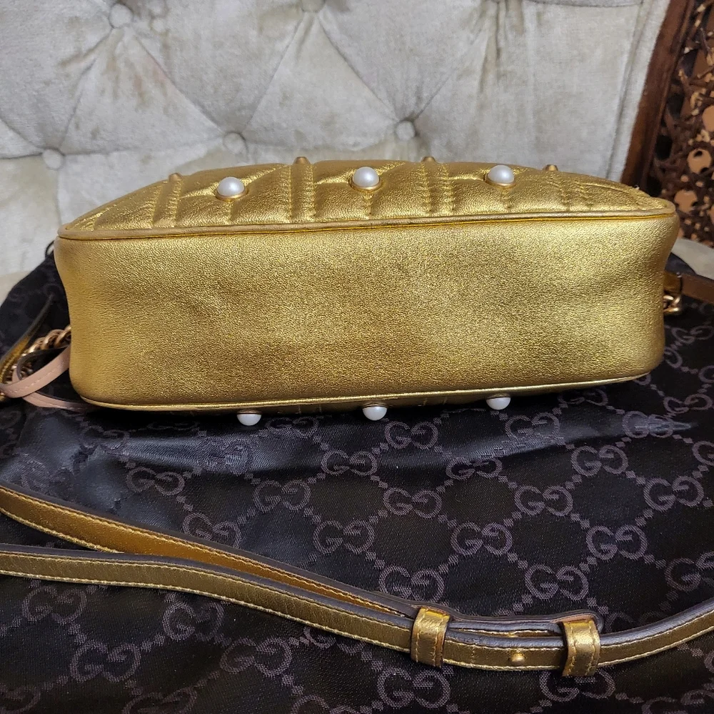 Authentic Gucci Pearl Studded GG Marmont camera bag - Picture 2 of 15